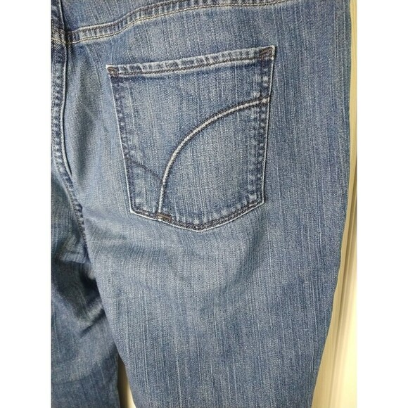 Eddie Bauer Blue Denim Medium Wash Classic Jeans. Size 14R - Picture 10 of 12